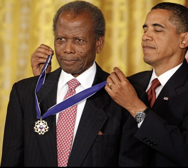 President Obama Give Sidney Poitier Presidential Medal of Freedom