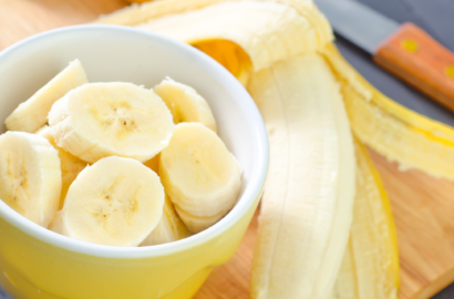 Bowl of bananas ready for the seamoss banana smoothie